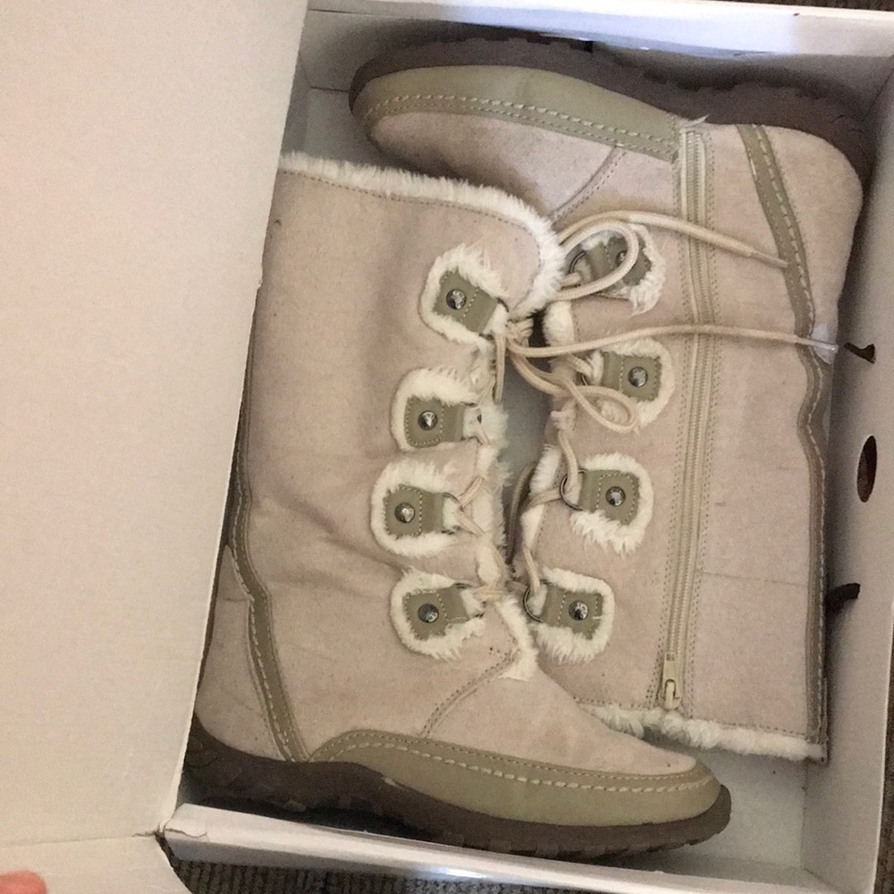 Nine West size 4 M